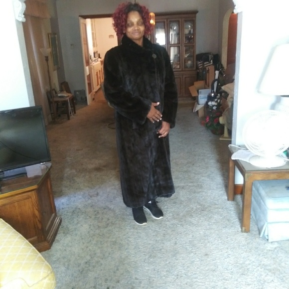 Long Length Mink Coat - Picture 3 of 4